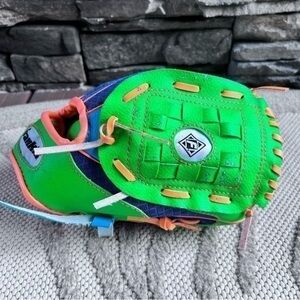 Franklin toddler/ youth baseball glove 9.5”